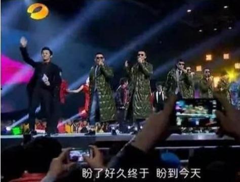 山寨明星演唱会,模仿秀背后的狂欢与争议