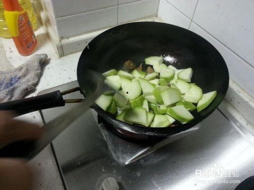 青小瓜怎么炒着吃,家常美味轻松学